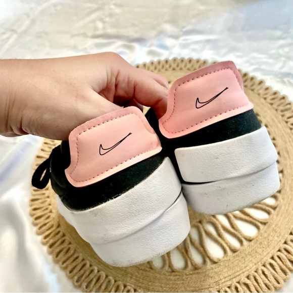 Nike Drop Type LX Sneakers in Pink Tint/Black Size 8 - Picture 6 of 9